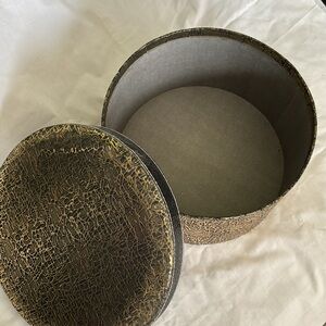 ❇️4/$20 Round Hat Box